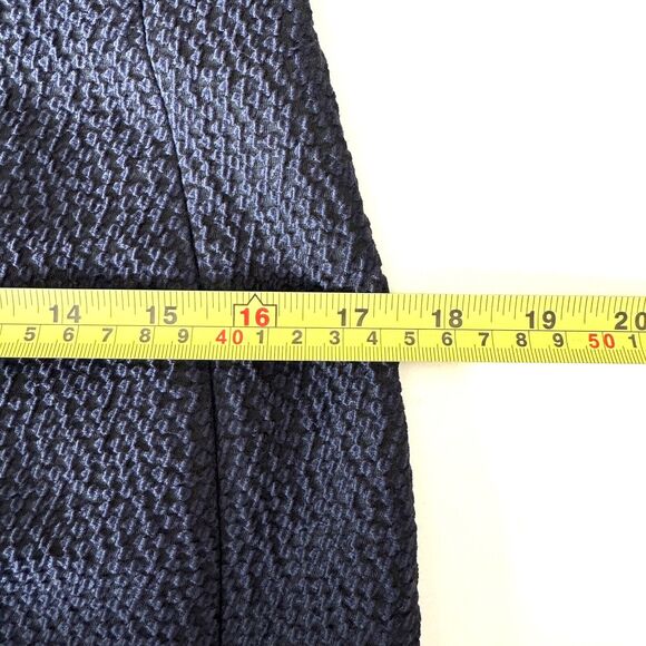 MM.LaFleur Women The Susanna Sheath Dress in Italian Pebble Jacquard Navy - Picture 8 of 13